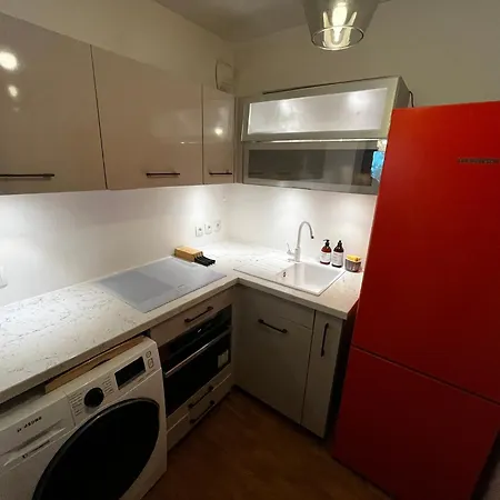 Charming Flat With Easy Access To Paris Valenton